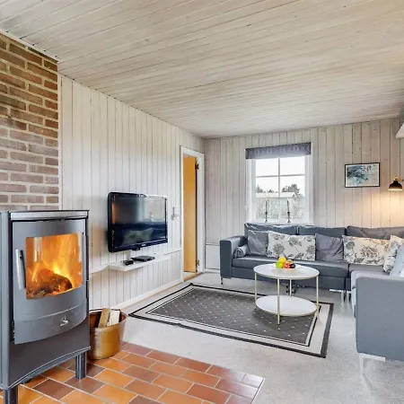 Maikel - 900m From The Sea In Western Jutland By Interhome * Bjerregard